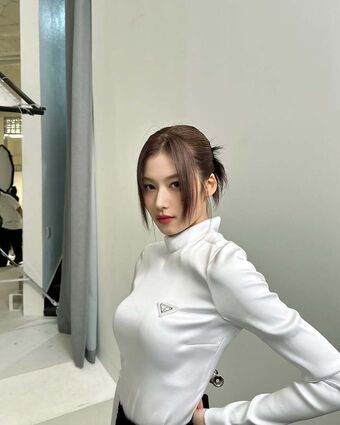 Minatozaki Sana (TWICE) Nude Leaks OnlyFans Photo 2