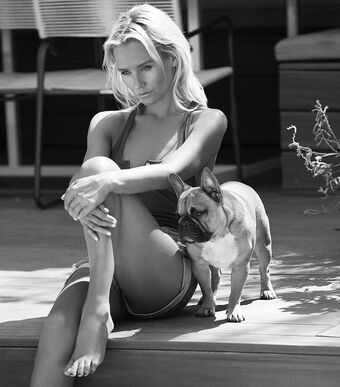 Nicky Whelan Nude Leaks OnlyFans Photo 109