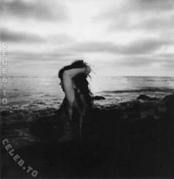 Sophie Thatcher Nude Leaks OnlyFans Photo 300