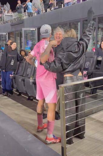 Whaletail Catches Nude Leaks OnlyFans Photo 14