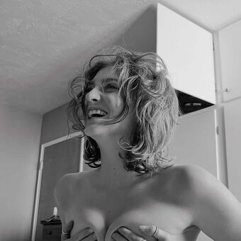 Willow Shields Nude Leaks OnlyFans Photo 189