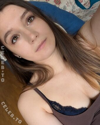 Yasemin Nude Leaks OnlyFans Photo 11