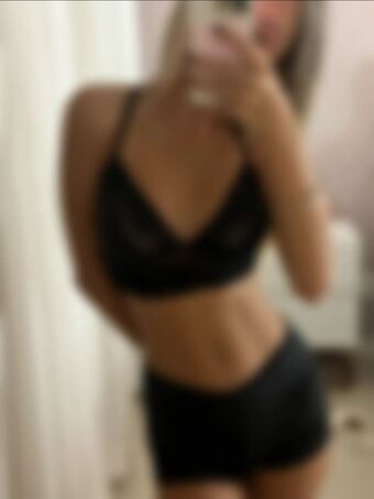 Vicky Queiroz Nude Leaks OnlyFans Photo 12