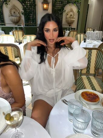 delaahmadi Nude Leaks OnlyFans Photo 2