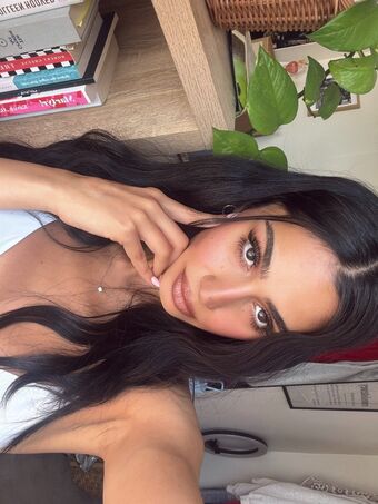 delaahmadi Nude Leaks OnlyFans Photo 5