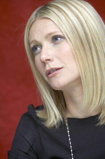 Gwyneth Paltrow Nude Leaks OnlyFans Photo 221