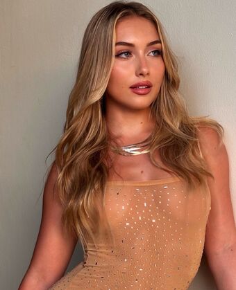 Heloise Hut Nude Leaks OnlyFans Photo 13