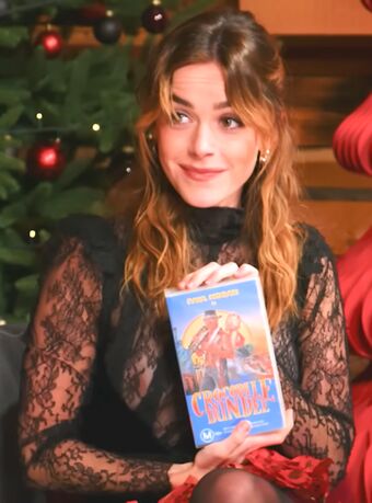 Kiernan-shipka Nude Leaks OnlyFans Photo 923