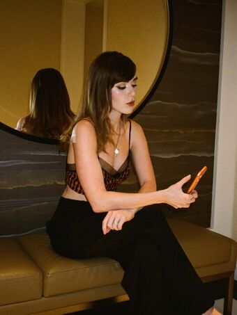 Kiernan-shipka Nude Leaks OnlyFans Photo 914