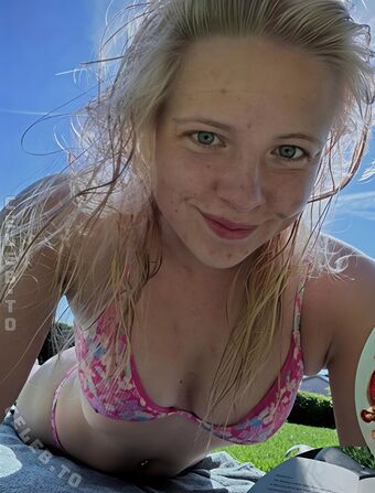 Lara Kuhl Nude Leaks OnlyFans Photo 10