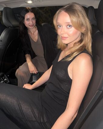 Madeleine Arthur Nude Leaks OnlyFans Photo 20