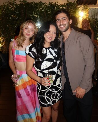 Madeleine Arthur Nude Leaks OnlyFans Photo 25