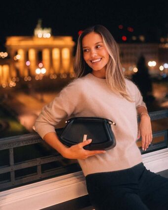 Nicola-cavanis Nude Leaks OnlyFans Photo 1027