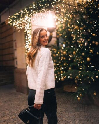 Nicola-cavanis Nude Leaks OnlyFans Photo 1026