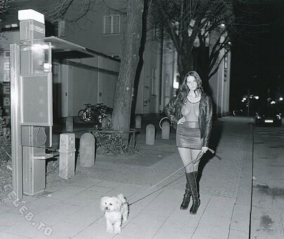 Nude In Public Nude Leaks OnlyFans Photo 13