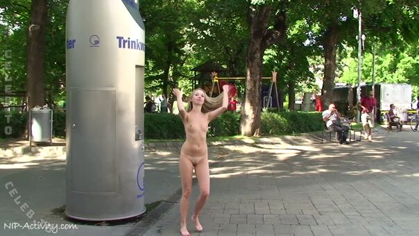Nude In Public Nude Leaks OnlyFans Photo 7