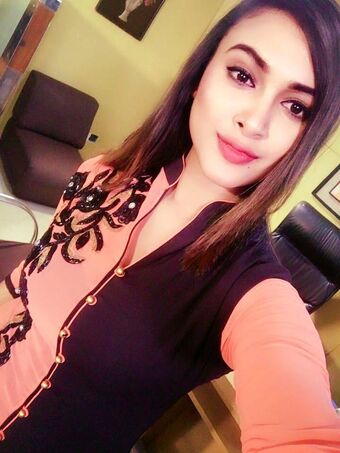 Raaha Tanha Nude Leaks OnlyFans Photo 2