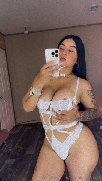 Sarahi Guzman Nude Leaks OnlyFans Photo 28