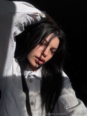 its_mia_blo0m Nude Leaks OnlyFans Photo 14