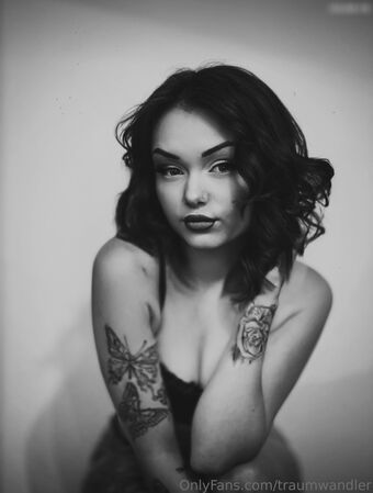 Traumwandler Allegra Nude Leaks OnlyFans Photo 23